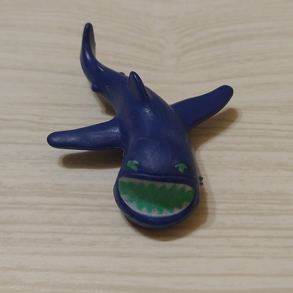 General Mills Other - Vintage 1991 Shark Bites Fruit Snack Glow In The Dark PVC Figure Premium PROMO